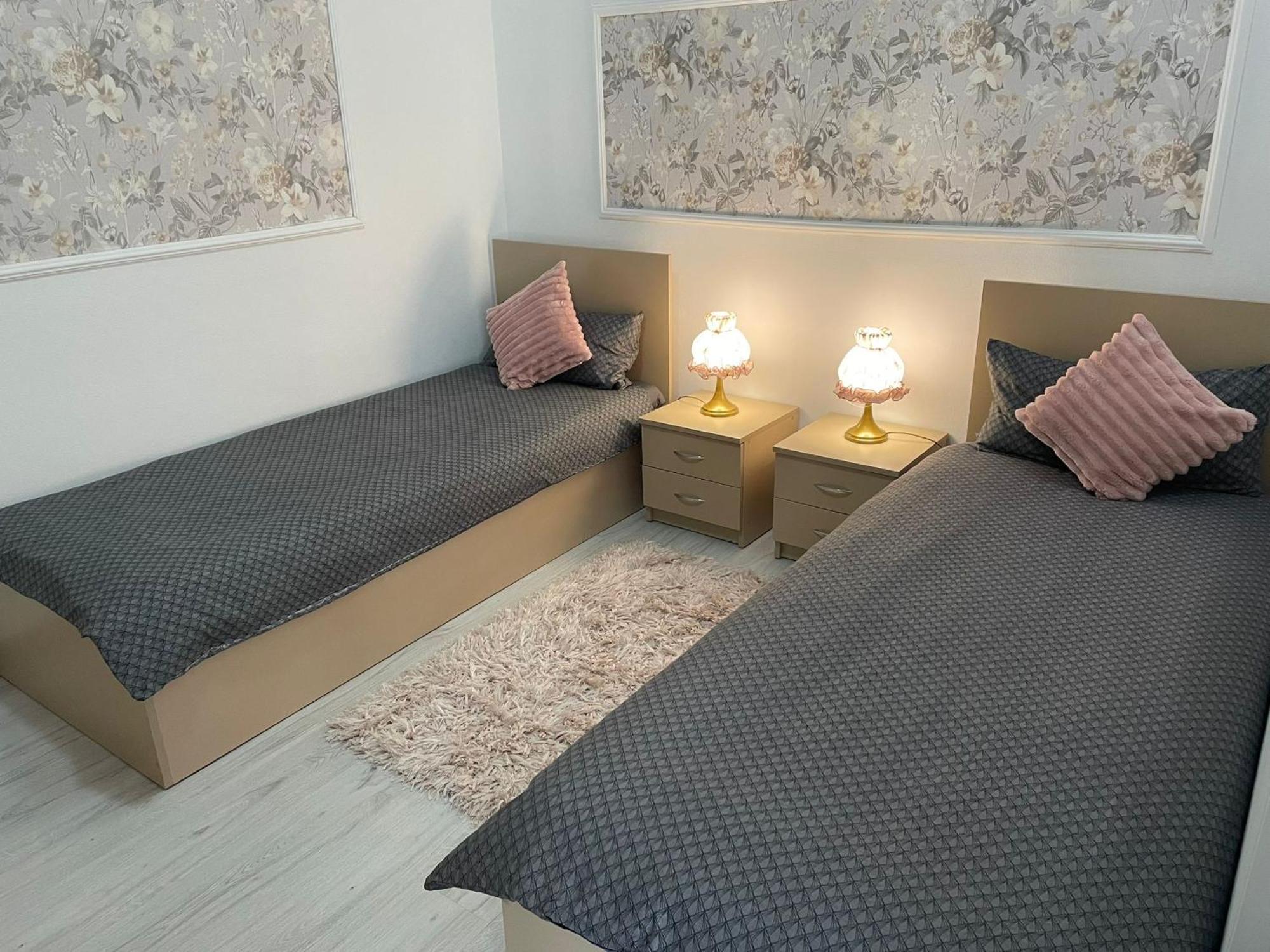Sara Apartament Лугож Экстерьер фото